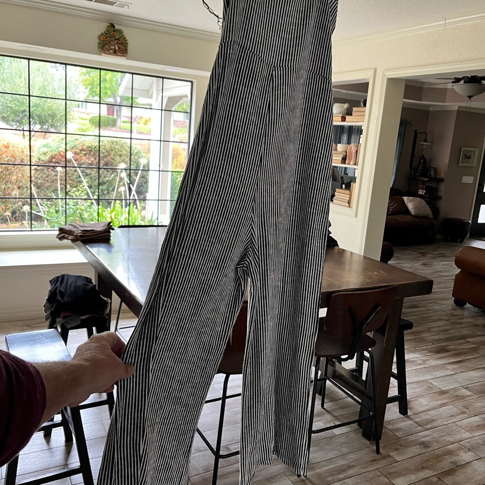 Caution to the Wind Jumper - Picture 2 of 4
